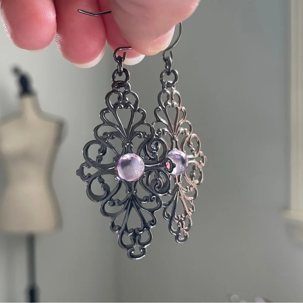 Pewter Filigree Boho Drop Earrings Pink Purple Stone Accent Y2K Dainty‎ Jewelry